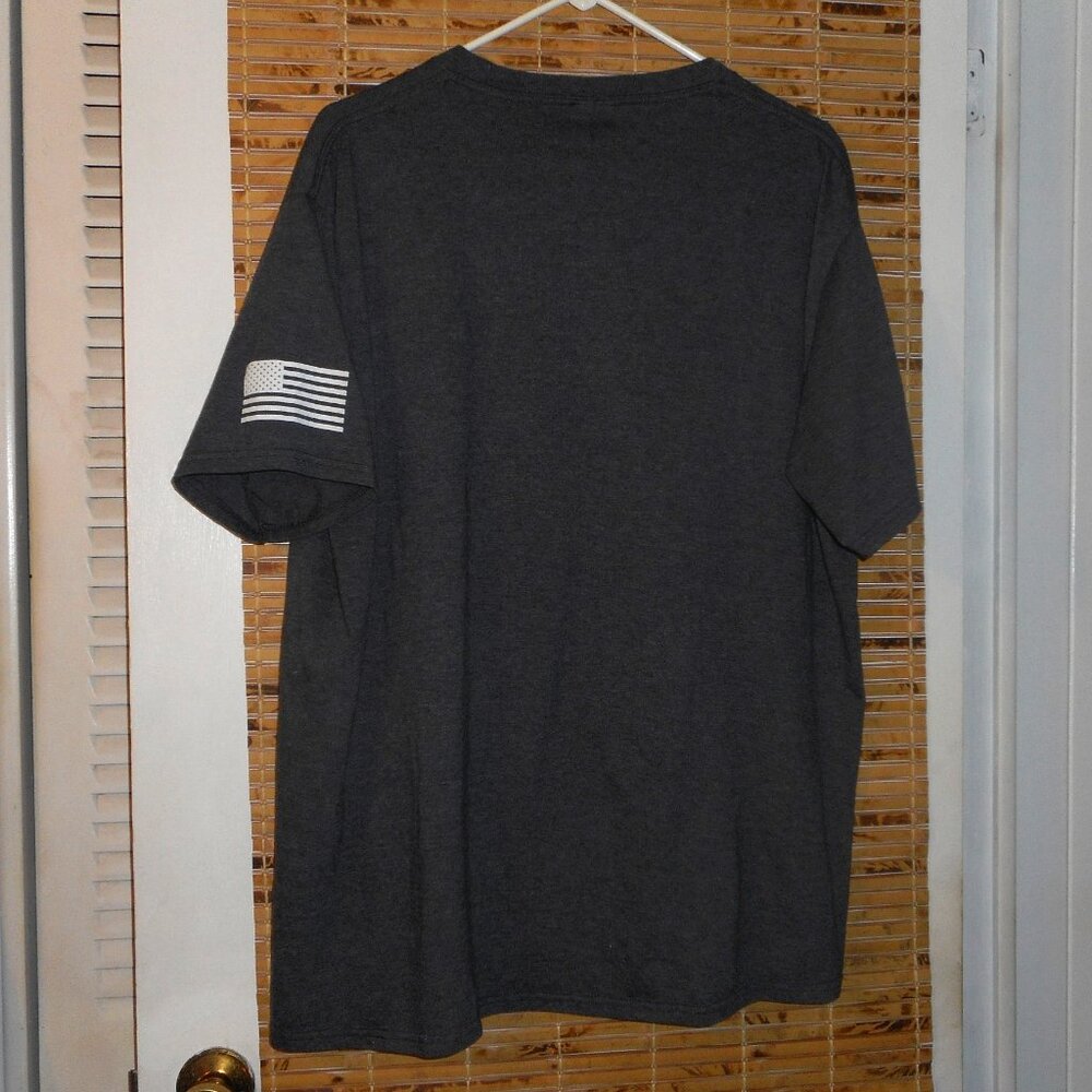 United States Marines T-Shirt *Size: Large (*measurments below) - Picture 3 of 3